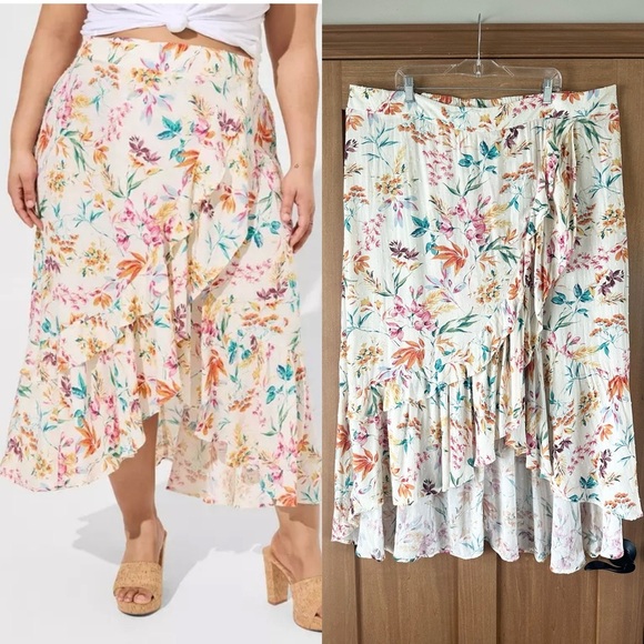 Torrid Maxi Swiss Dot Ruffle Hi-Low Skirt Cream / Floral Women’s size 4X​ - Picture 1 of 16